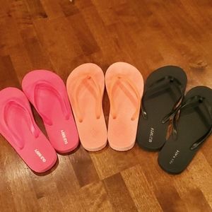 Girls Old Navy flip-flops bundle